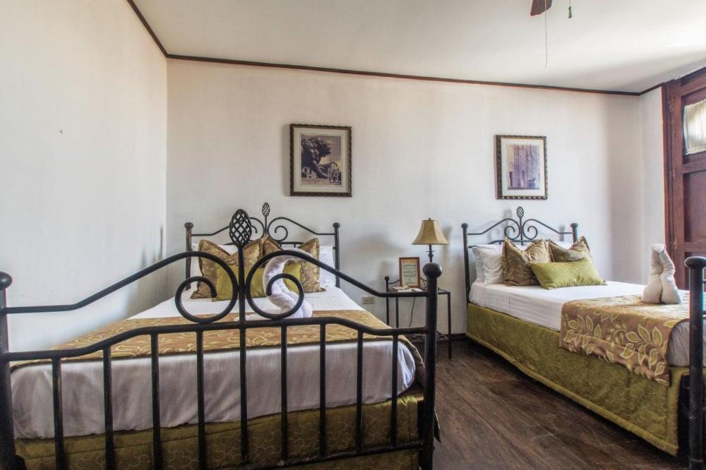 Hotel Los Balcones Leon