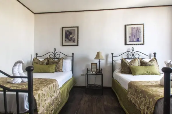 Hotel Los Balcones Leon 10